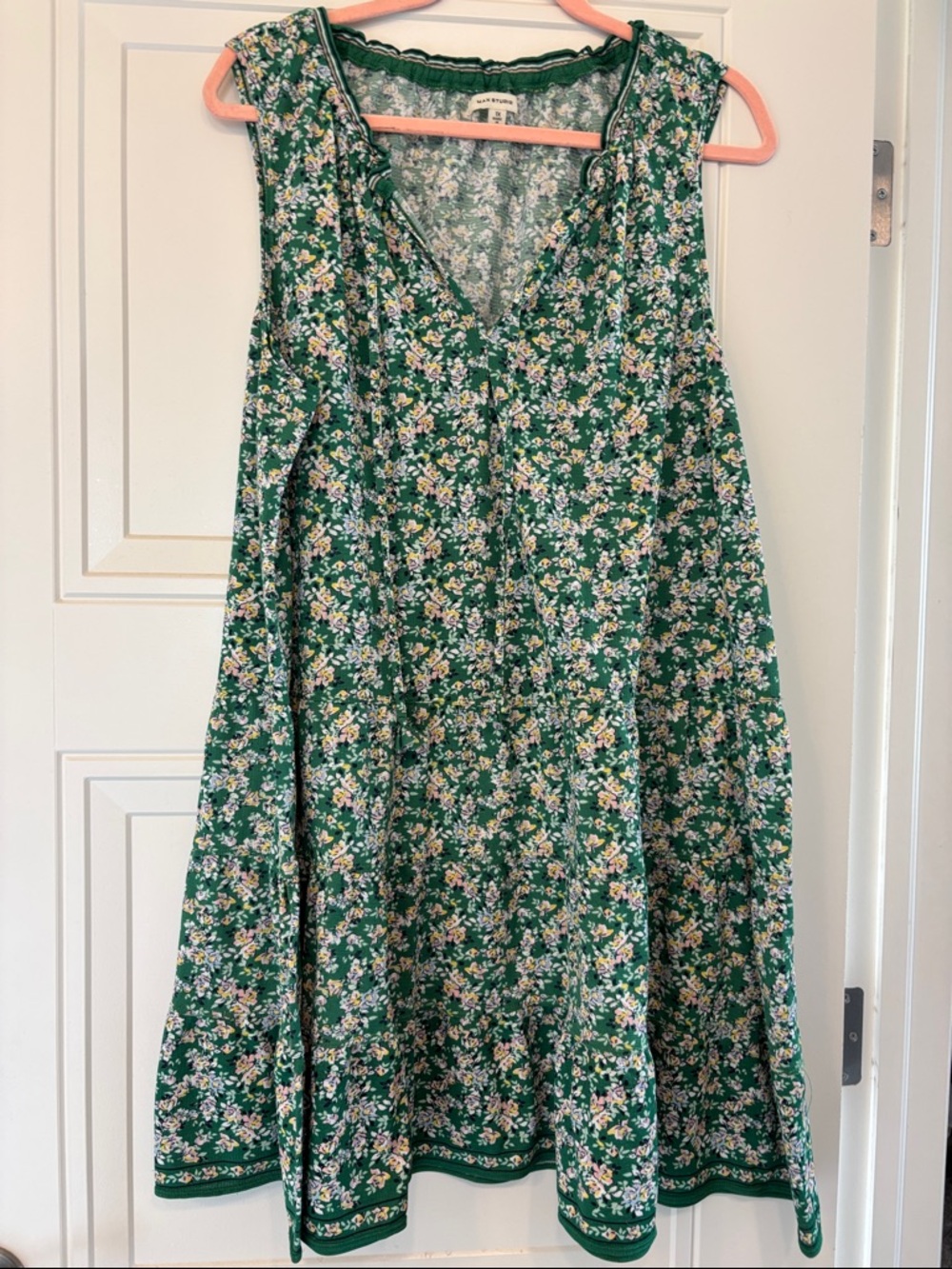 Max Studio Green Floral V-Neck Sleeveless Mini Dress